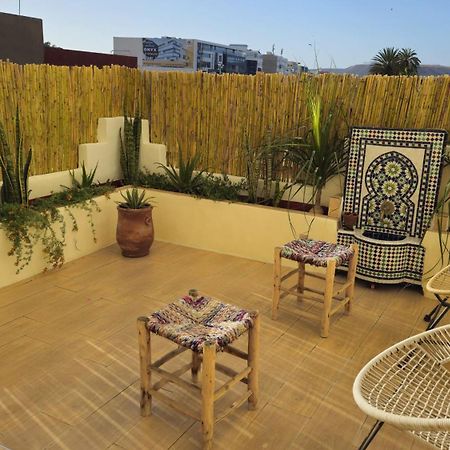 Appartement Julia Au Centre Ville Agadir Dans Residence Borj Dalat Buitenkant foto