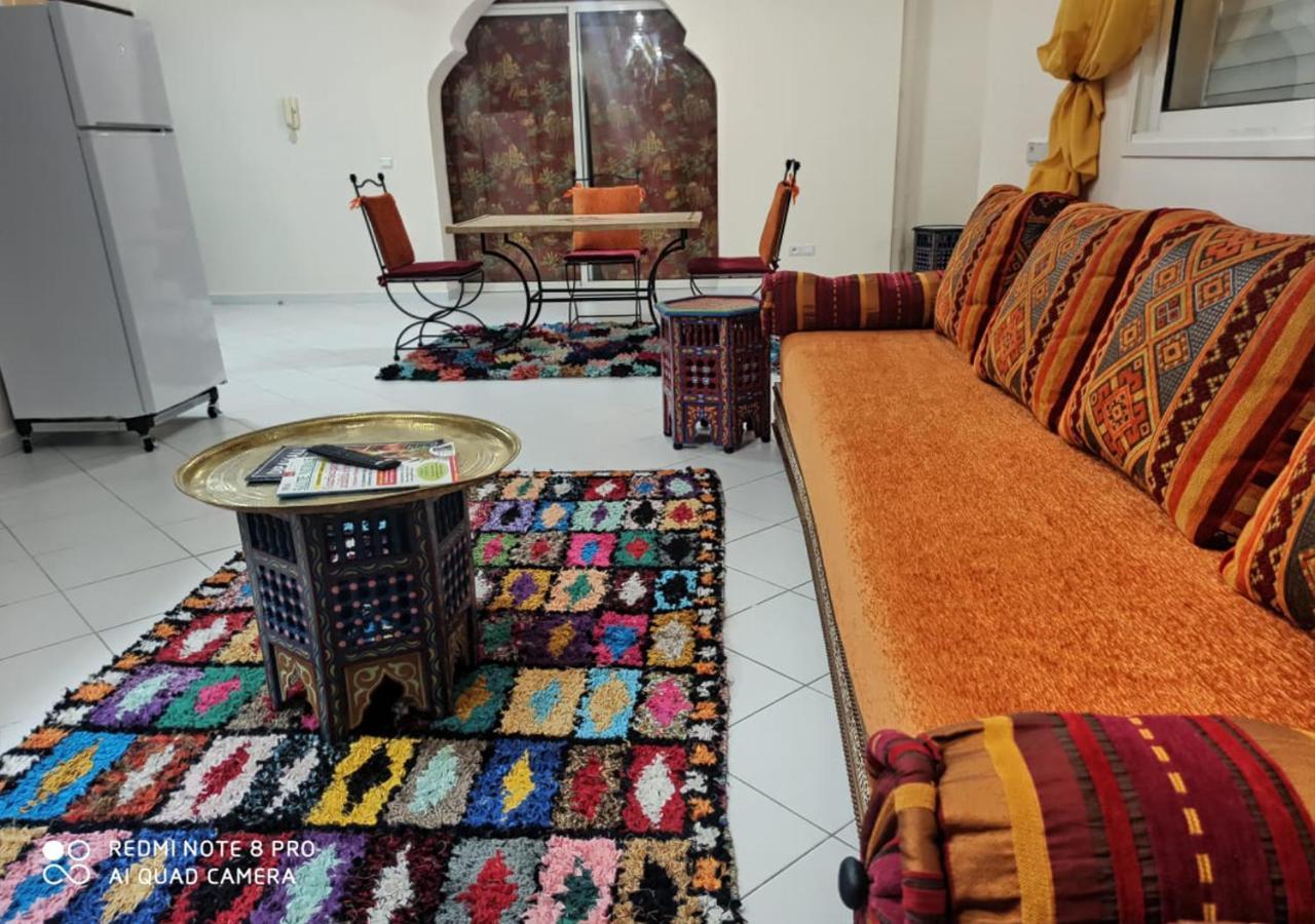 Appartement Julia Au Centre Ville Agadir Dans Residence Borj Dalat Buitenkant foto