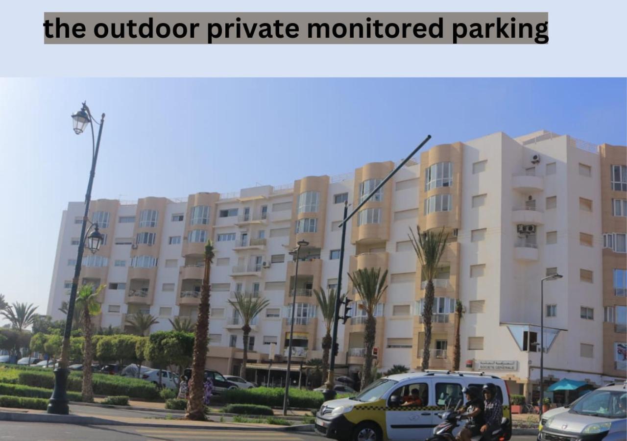 Appartement Julia Au Centre Ville Agadir Dans Residence Borj Dalat Buitenkant foto